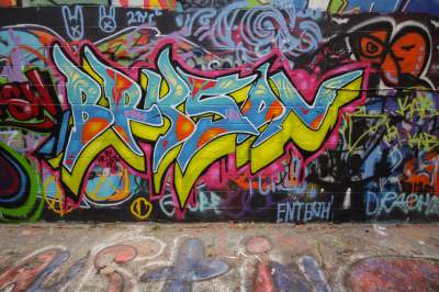 On the Grid : Graffiti Alley