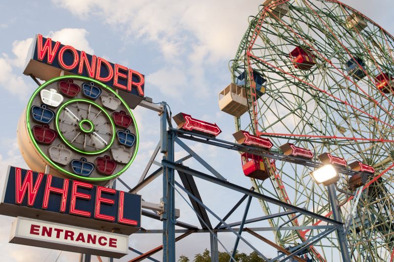 On the Grid : Wonder Wheel