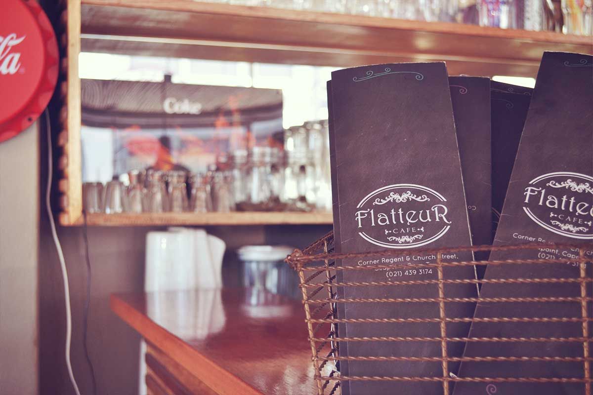 Flatteur Café
