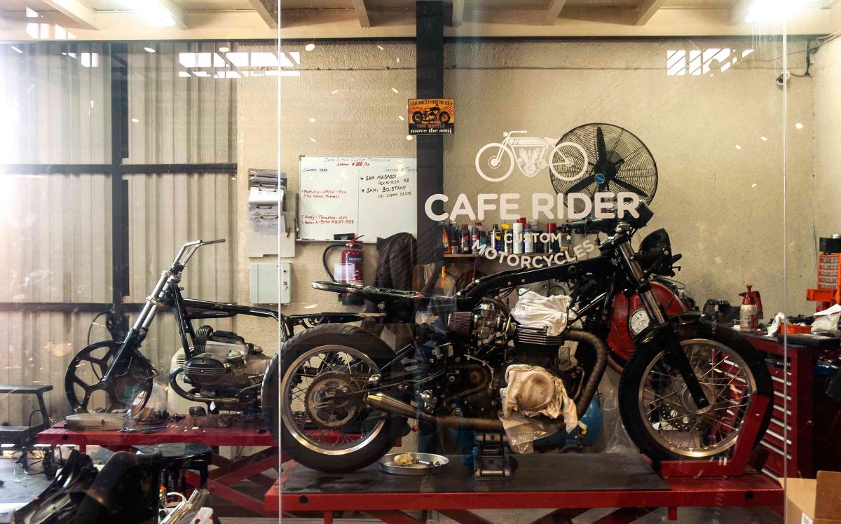 Cafe Rider