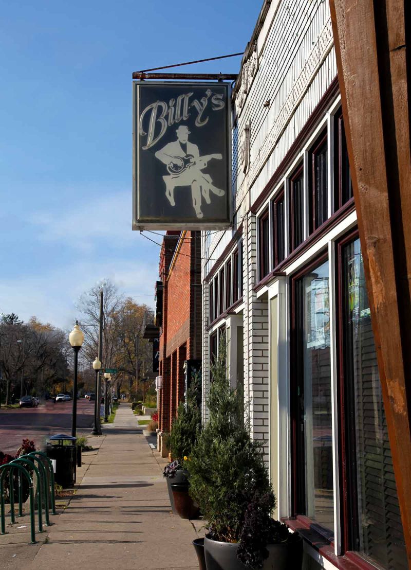 On the Grid Billy's Lounge