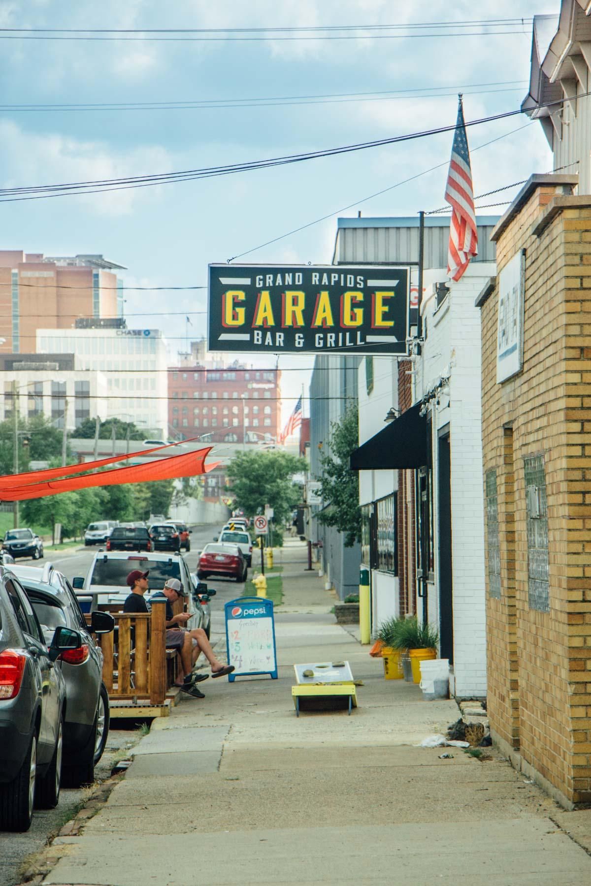 Grand Rapids Garage Bar & Grill