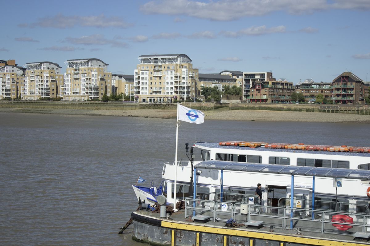 Thames river bus