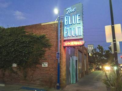 On the Grid : The Blue Room