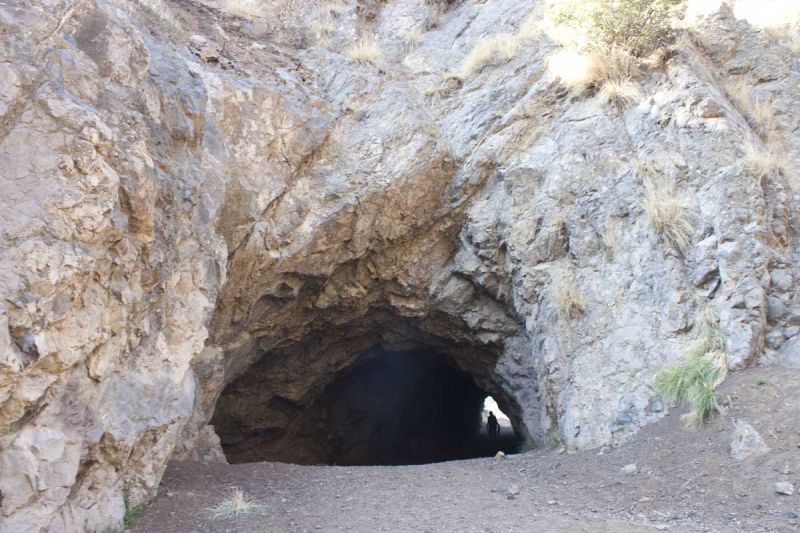 On The Grid : Bronson Caves & Canyon