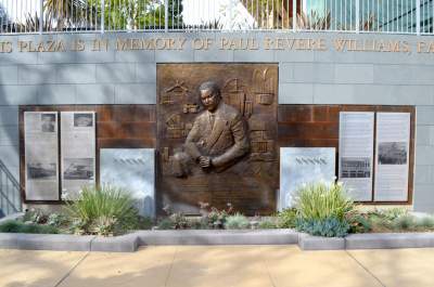 On the Grid : Paul Revere Williams Memorial