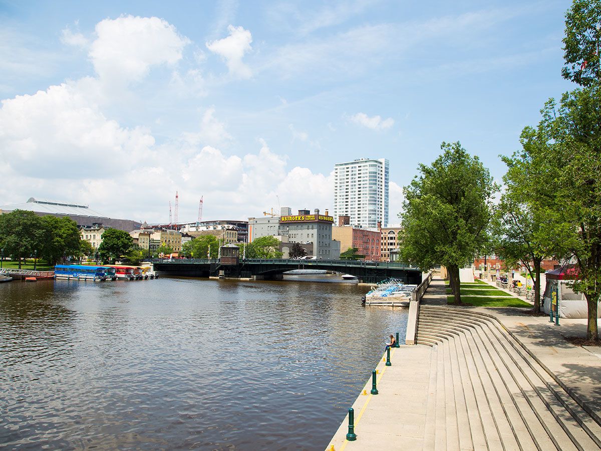 Milwaukee RiverWalk