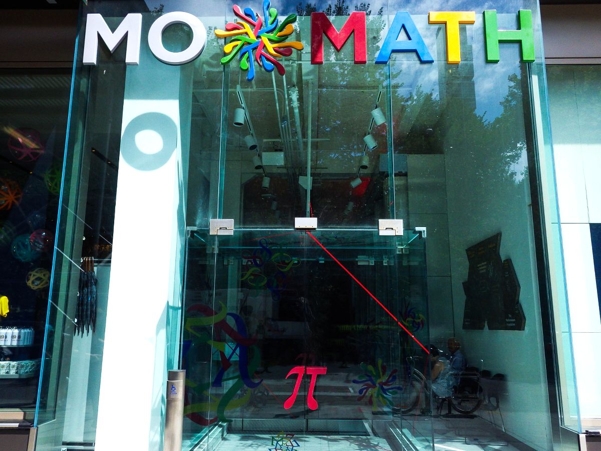 MoMath