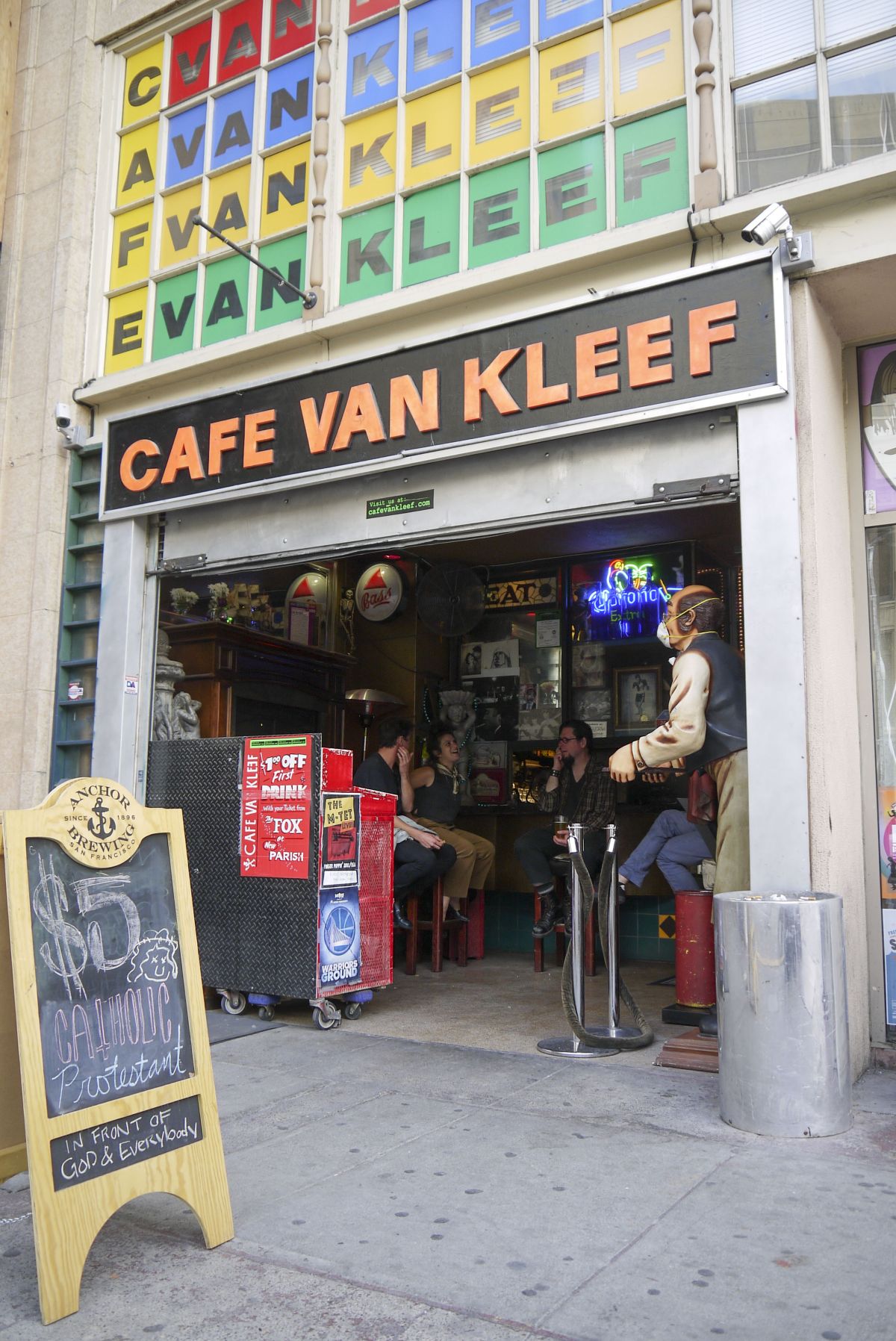On the Grid Cafe Van Kleef