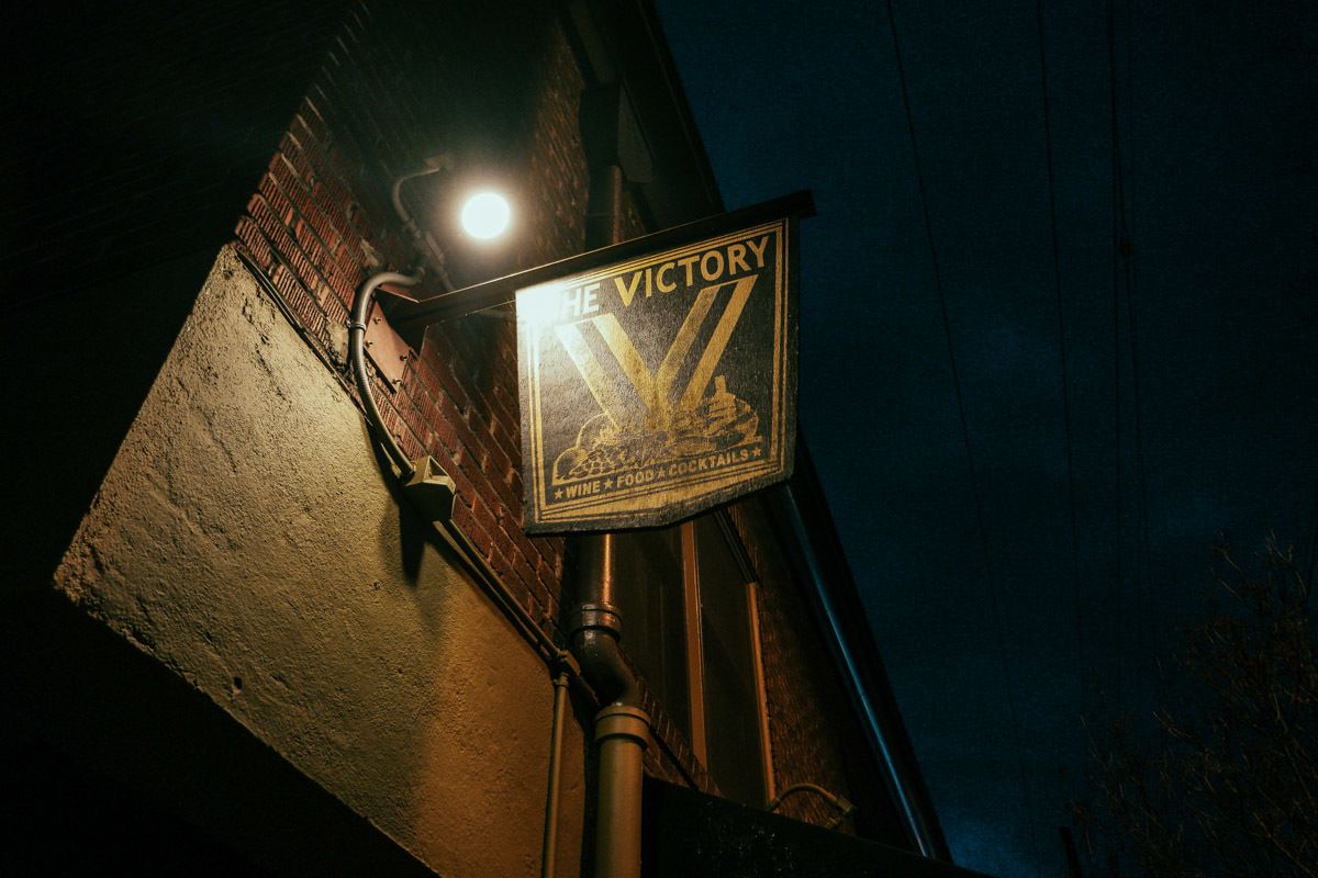 Victory Bar